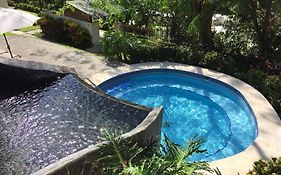 Casa Vacacional en Herradura con piscina privada